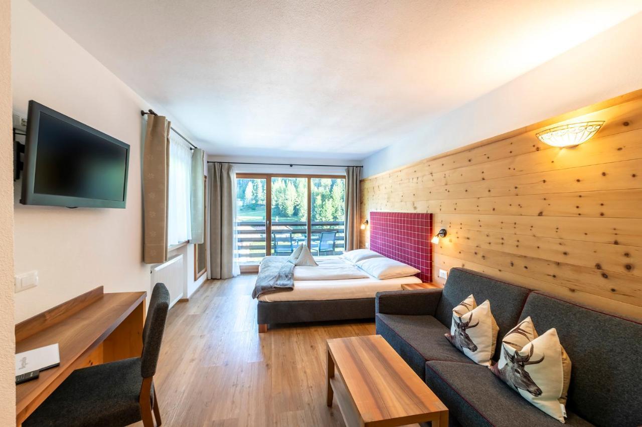 Hotel Alcialc La Valle Bagian luar foto