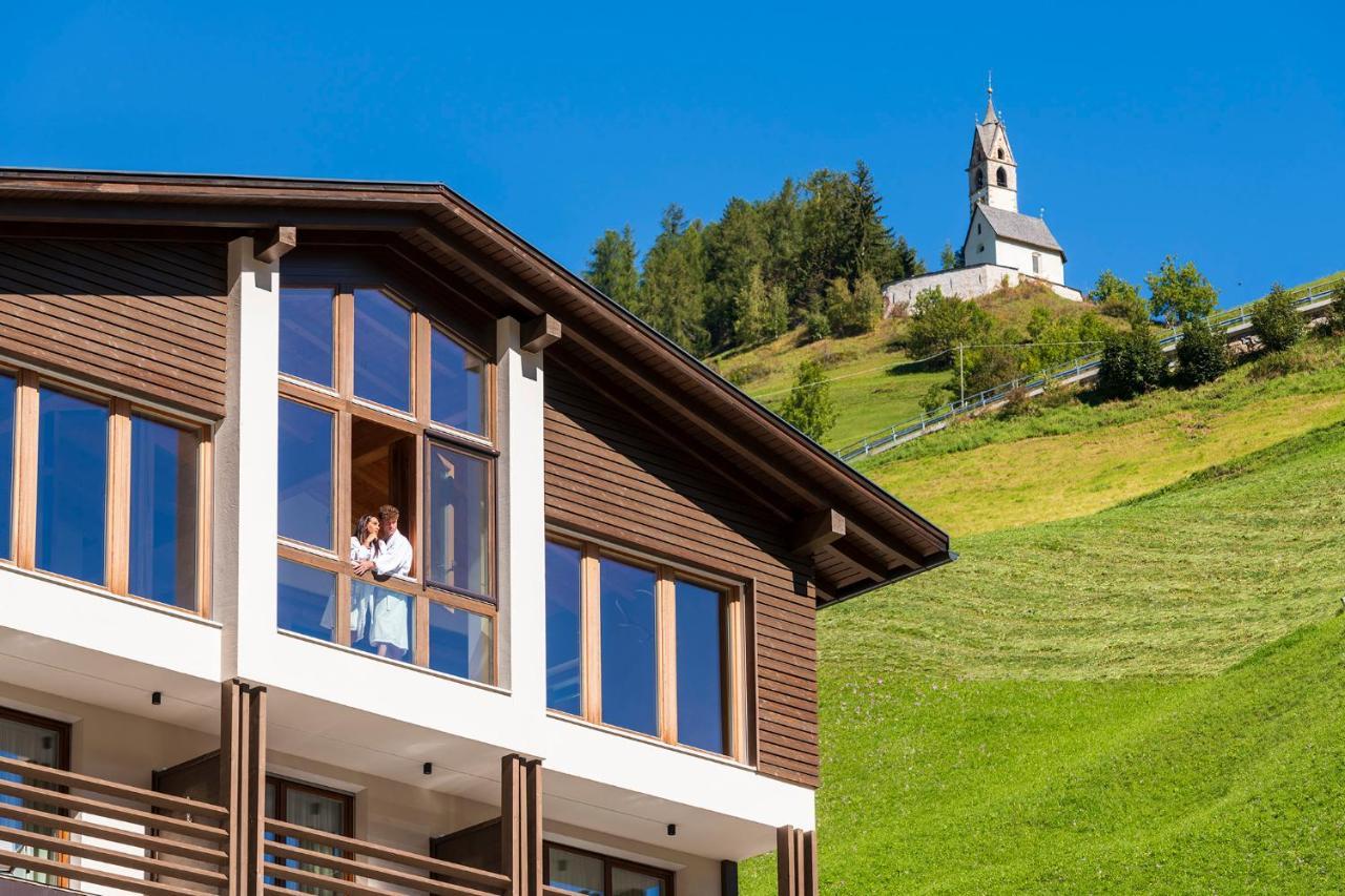Hotel Alcialc La Valle Bagian luar foto