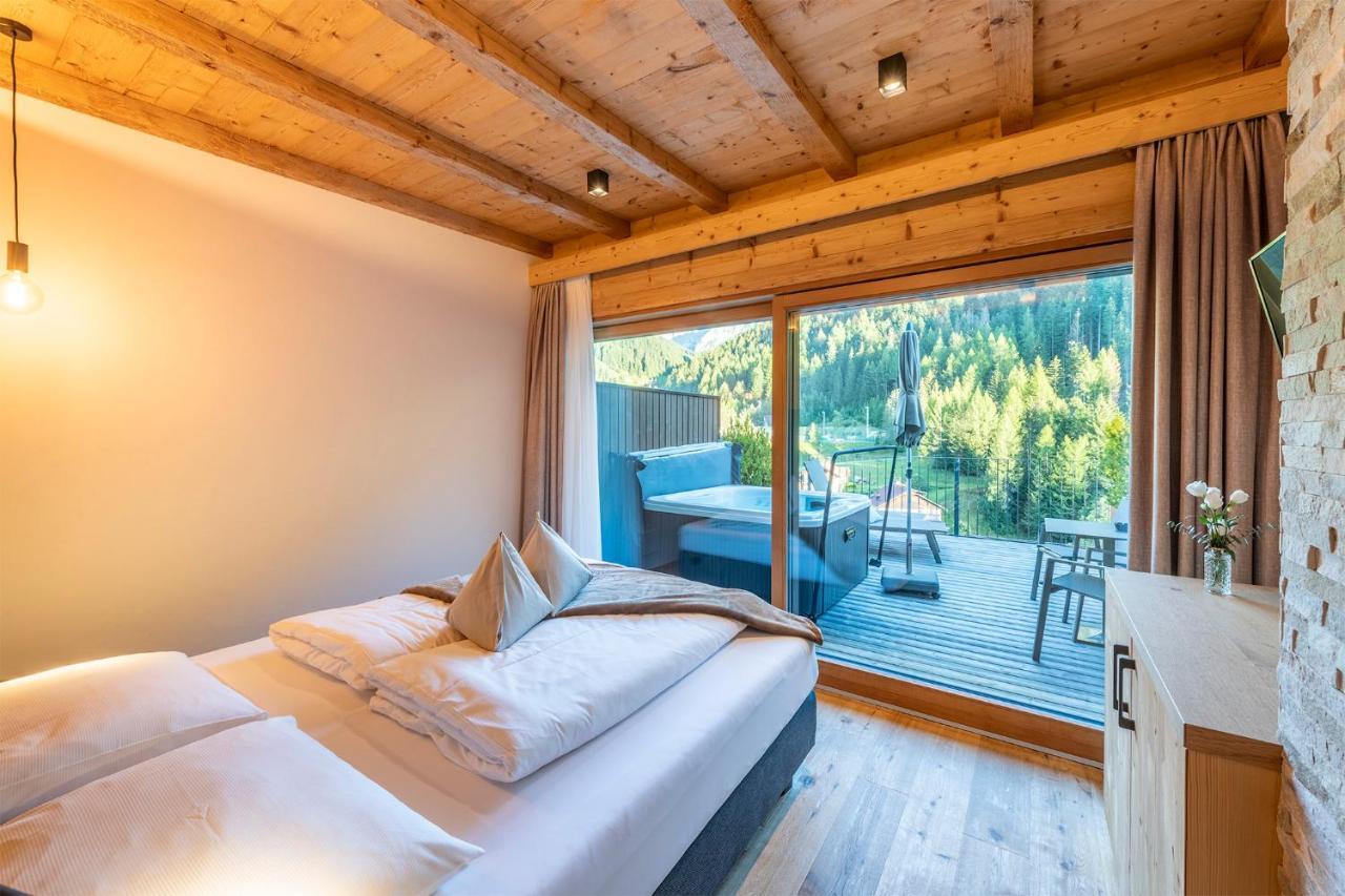 Hotel Alcialc La Valle Bagian luar foto