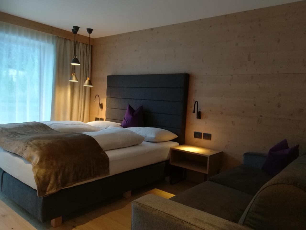 Hotel Alcialc La Valle Bagian luar foto