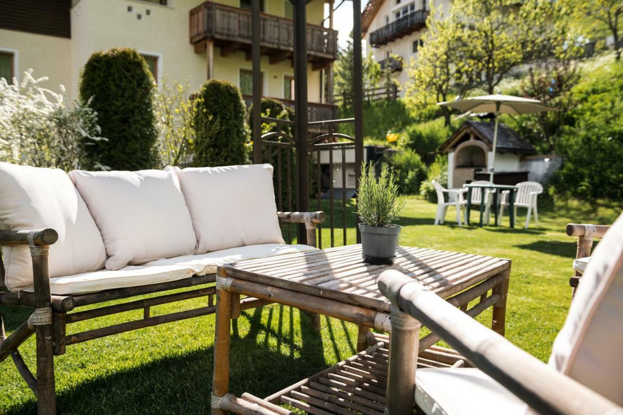 Hotel Alcialc La Valle Bagian luar foto