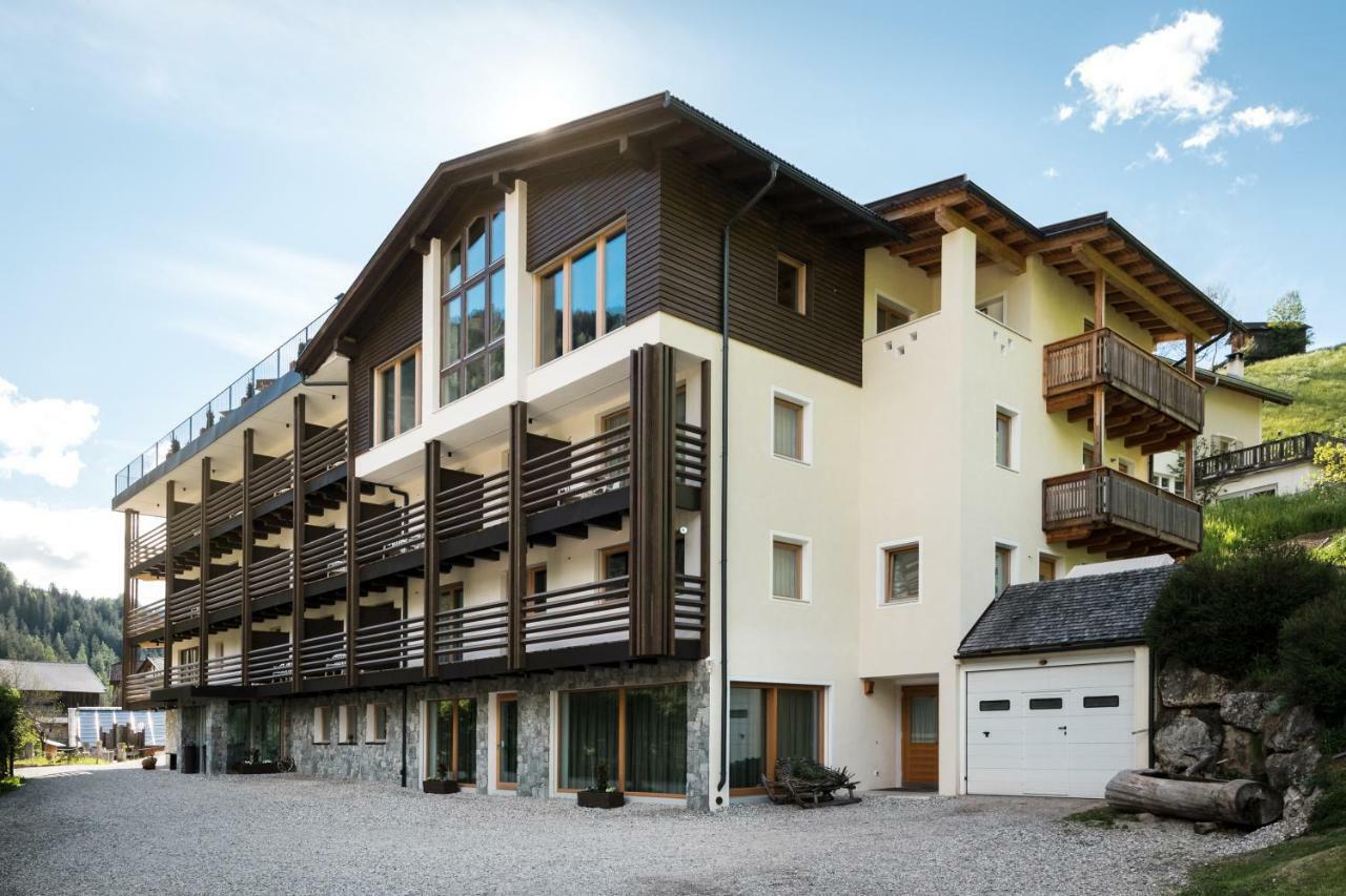 Hotel Alcialc La Valle Bagian luar foto
